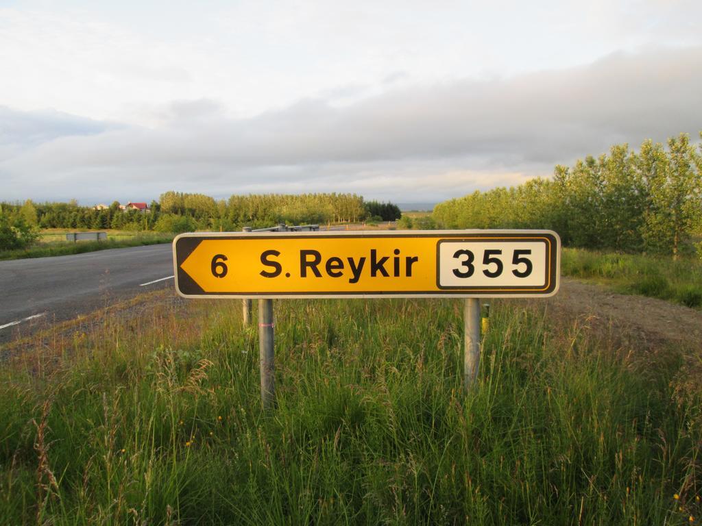 Arbakki Farmhouse Lodge Reykholt  Zimmer foto